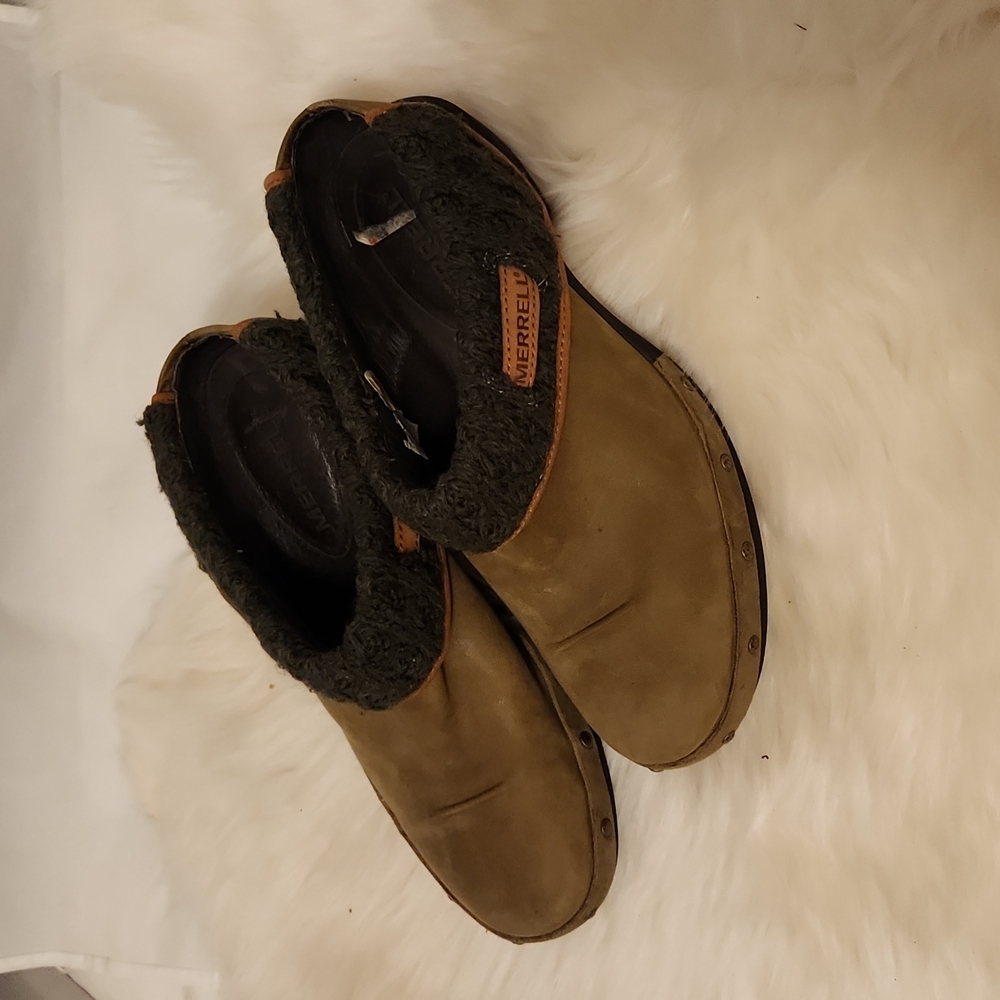 Merrell leather clogs